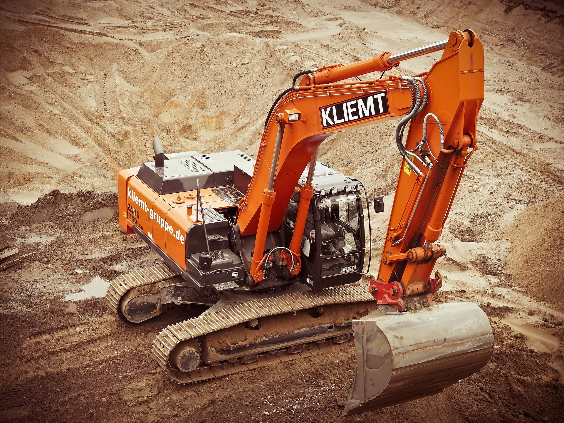 What to Look for When Buying an Excavator