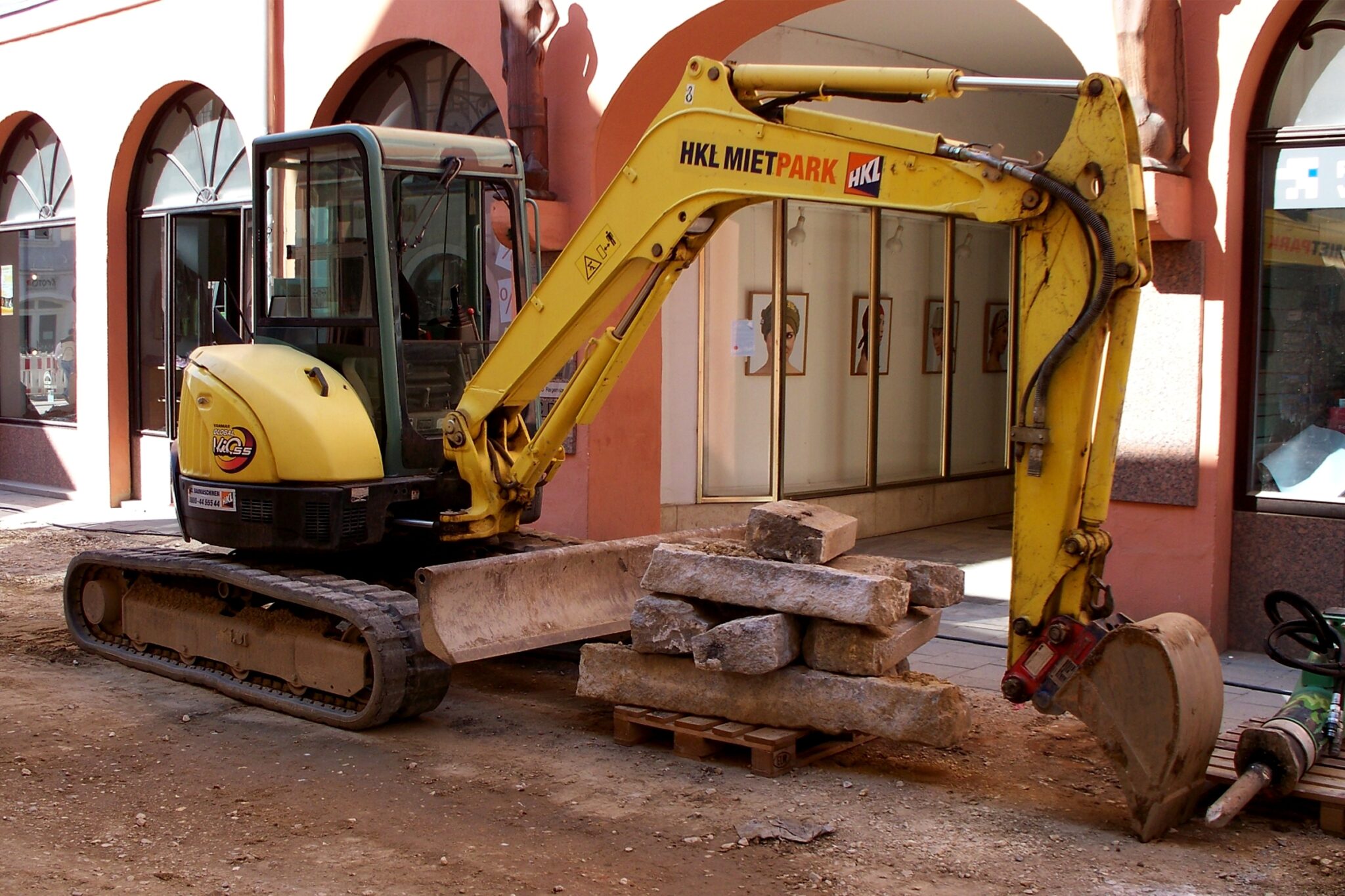 The Best Mini Excavators for Your Equipment Rental Business